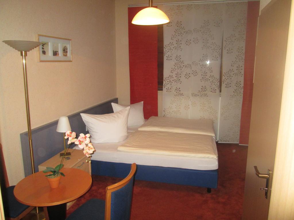 Gruener Baum Nuernberg Brunn Hotel Bilik gambar